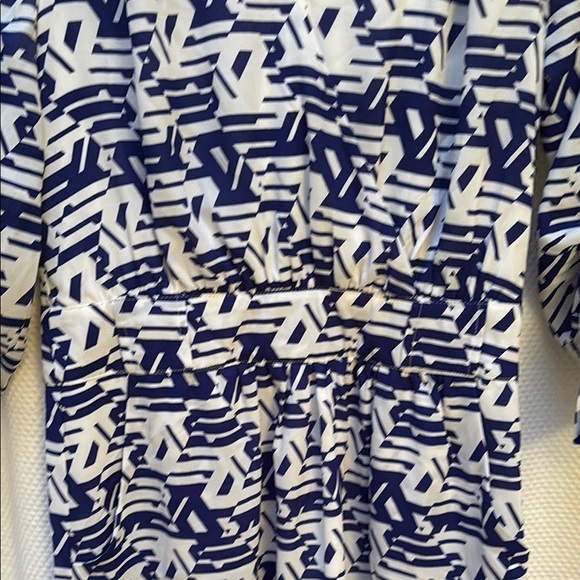 DR2 Blue and White Patterned Dress with Pockets - Picture 6 of 9